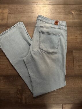 Light Wash Jeans